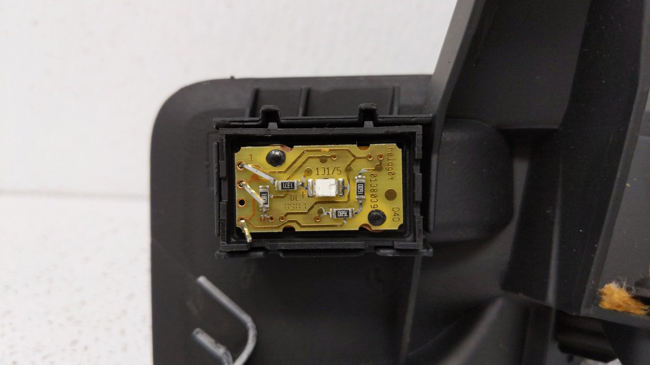 2008 Volkswagen Eos Passeneger Right Power Window Switch - Oemusedautoparts1.com