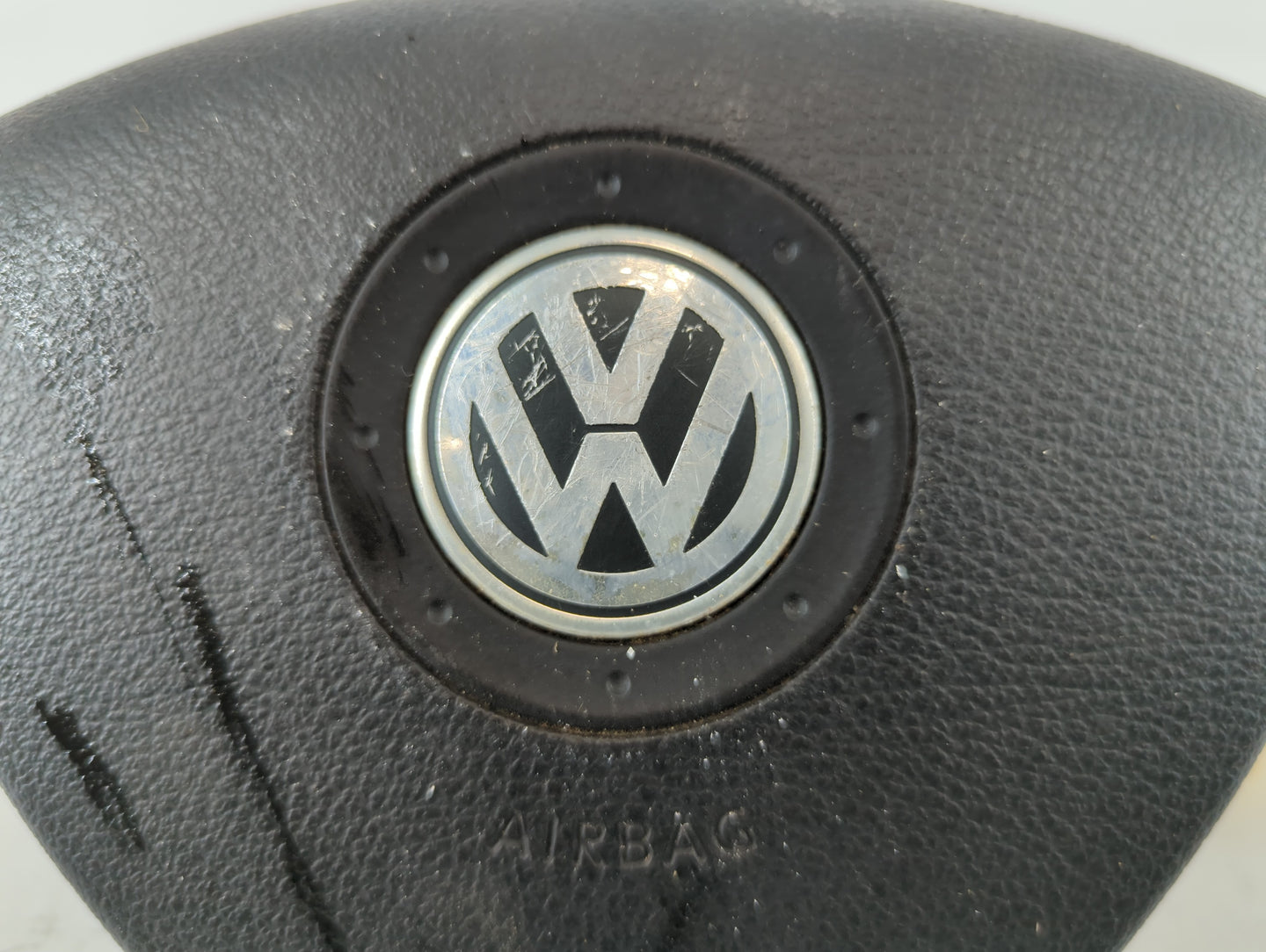 2006 Volkswagen Golf Air Bag Driver Left Steering Wheel Mounted P/N:61817052D Fits Fits 2007 2008 2009 OEM Used Auto Parts -