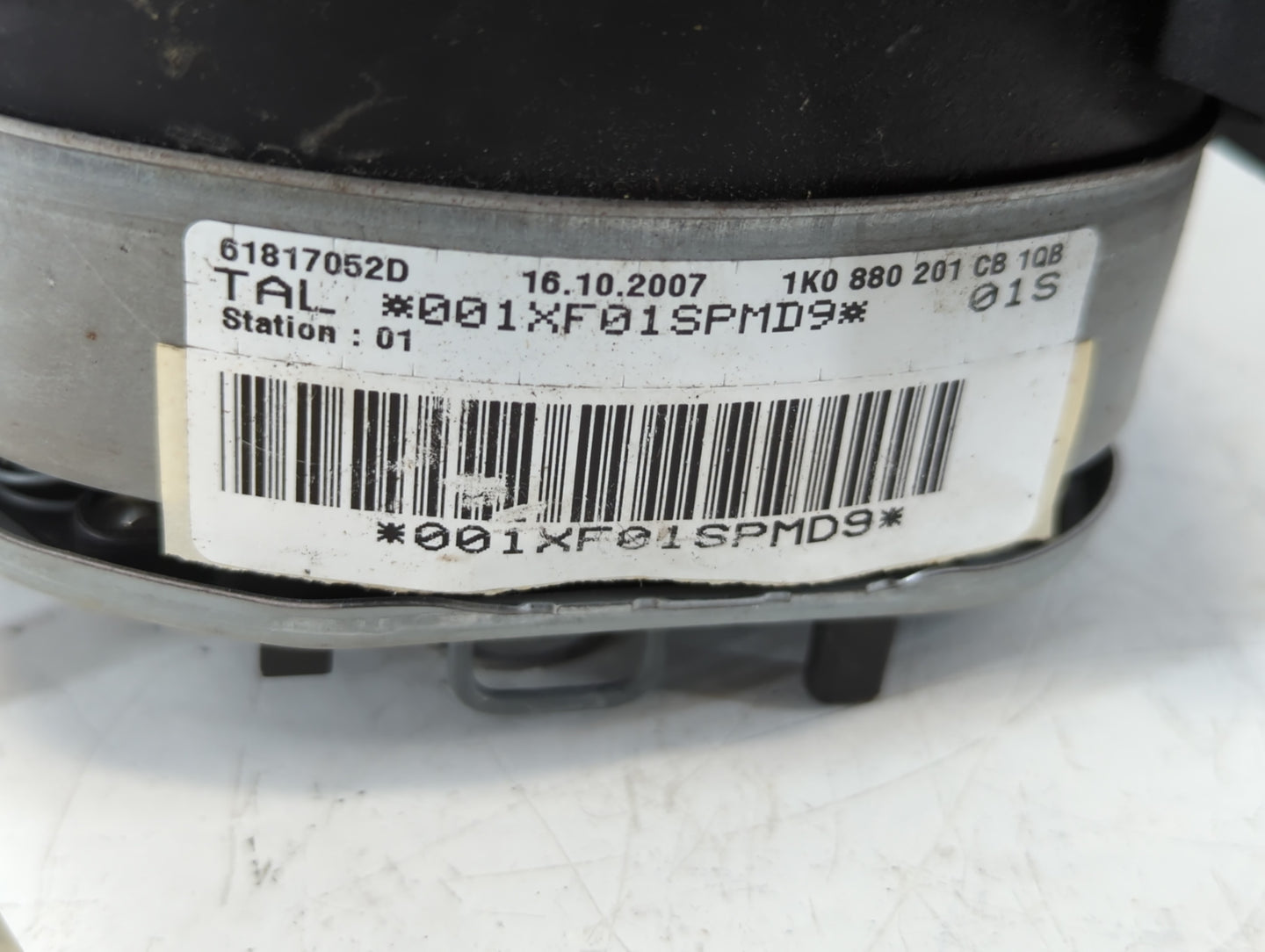 2006 Volkswagen Golf Air Bag Driver Left Steering Wheel Mounted P/N:61817052D Fits Fits 2007 2008 2009 OEM Used Auto Parts -