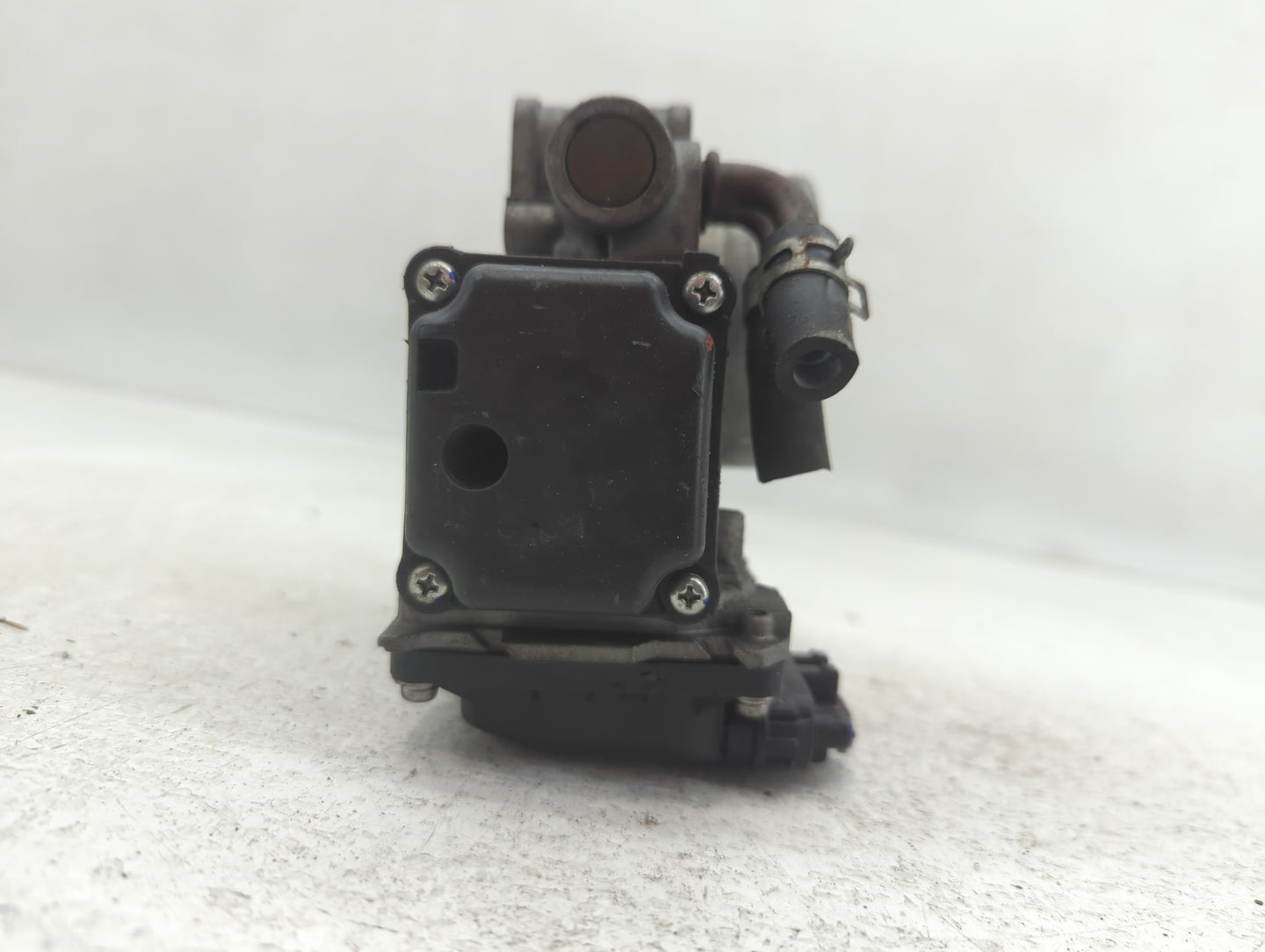 2013-2019 Volkswagen Golf Throttle Body Fits OEM Used Auto Parts - Oemusedautoparts1.com
