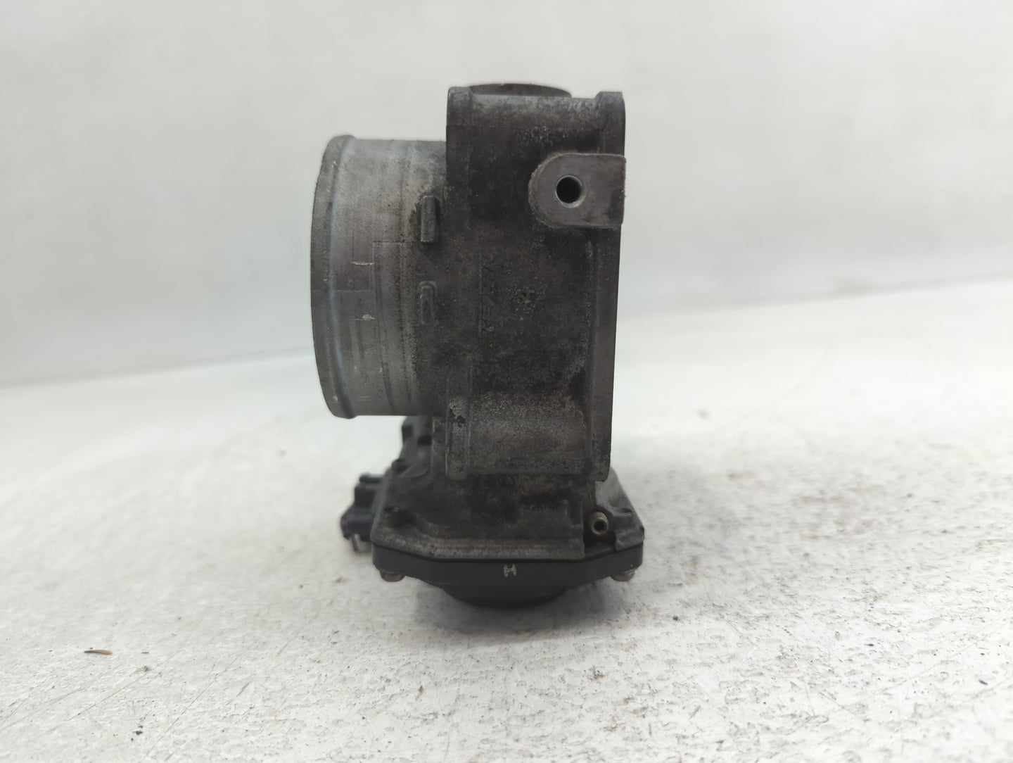 2013-2019 Volkswagen Golf Throttle Body Fits OEM Used Auto Parts - Oemusedautoparts1.com