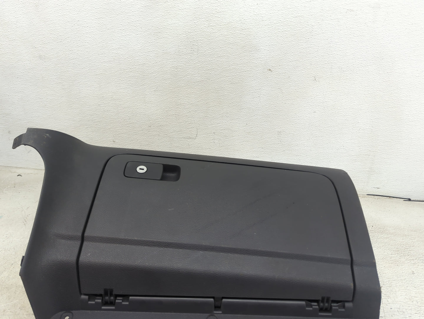 2008 Volkswagen Golf Gti Passenger Glove Box Door Storage Compartment - Oemusedautoparts1.com