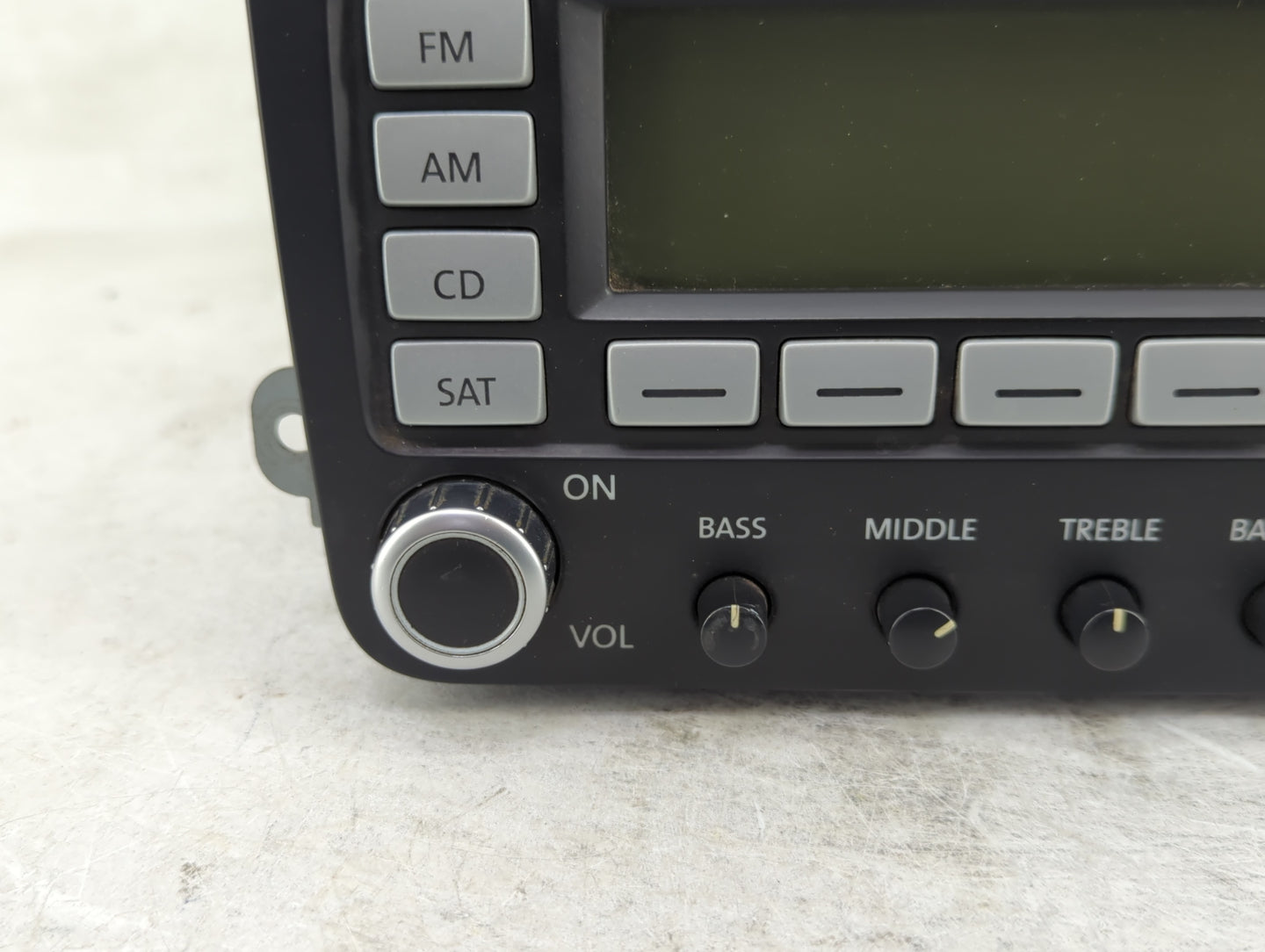 2006-2009 Volkswagen Jetta Radio AM FM Cd Player Receiver Replacement P/N:28119146 Fits Fits 2006 2007 2008 2009 OEM Used Au