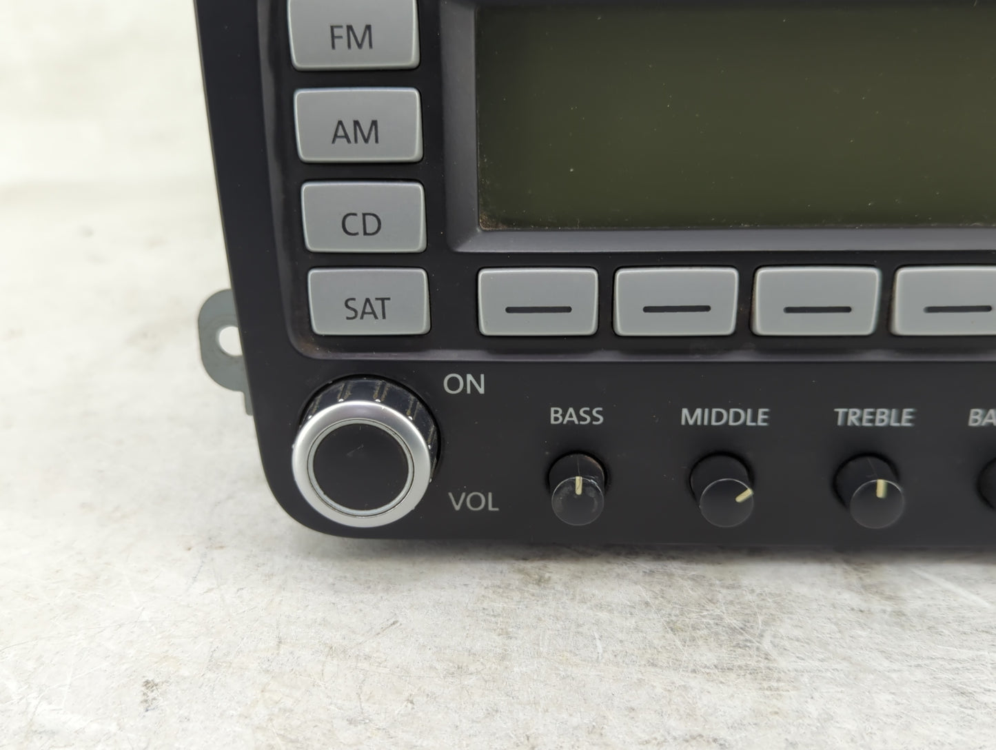 2006-2009 Volkswagen Jetta Radio AM FM Cd Player Receiver Replacement P/N:28119146 Fits Fits 2006 2007 2008 2009 OEM Used Au