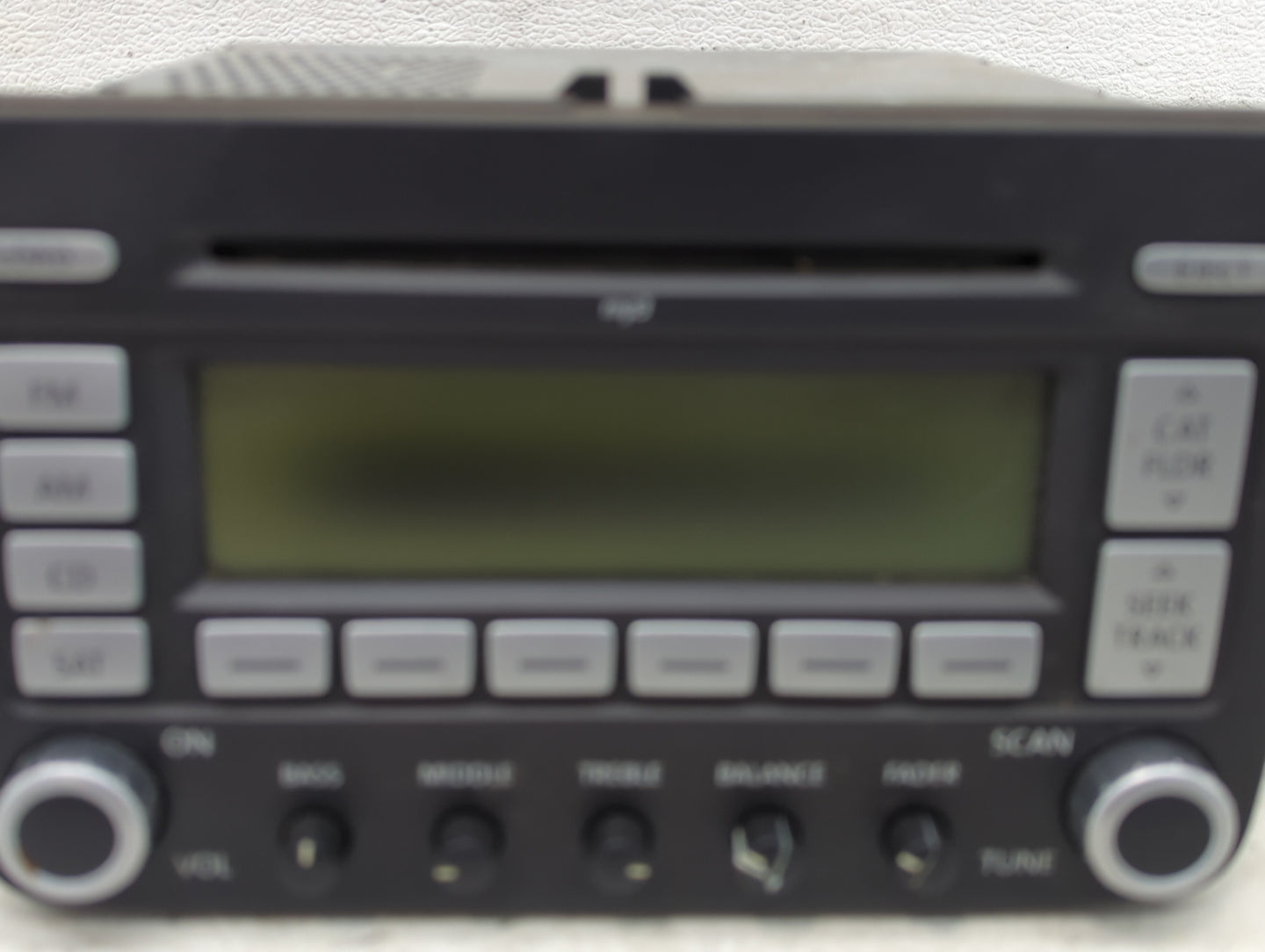 2006-2009 Volkswagen Jetta Radio AM FM Cd Player Receiver Replacement P/N:1K0 035 180 Fits Fits 2006 2007 2008 2009 OEM Used