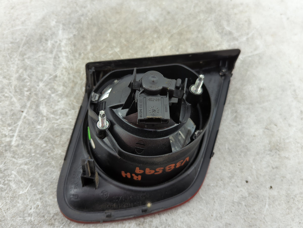 2008 Volkswagen Jetta Passenger Right Side Deck Lid Mounted Tail Light 1513264 - Oemusedautoparts1.com
