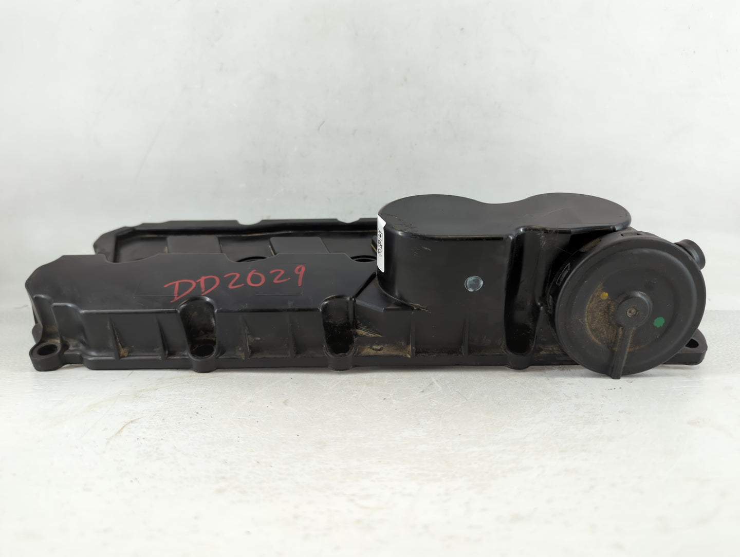 2008 Volkswagen Jetta Driver Left Cylinder Head Valve Cover P/N:07K 103 475 Fits OEM Used Auto Parts - Oemusedautoparts1.com