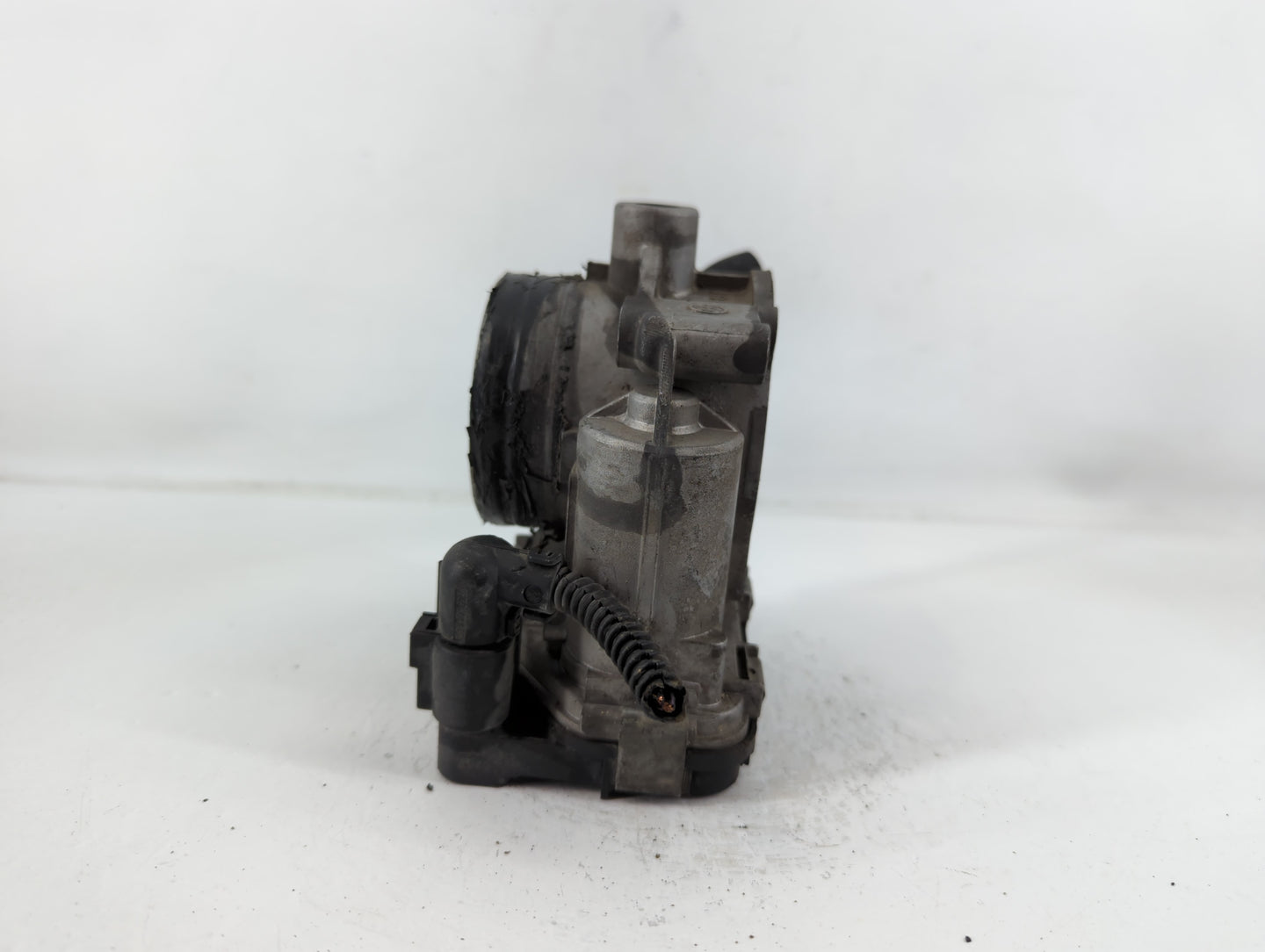 2006-2014 Volkswagen Jetta Throttle Body P/N:01818 21 22 Fits Fits 2006 2007 2008 2009 2010 2011 2012 2013 2014 OEM Used Aut