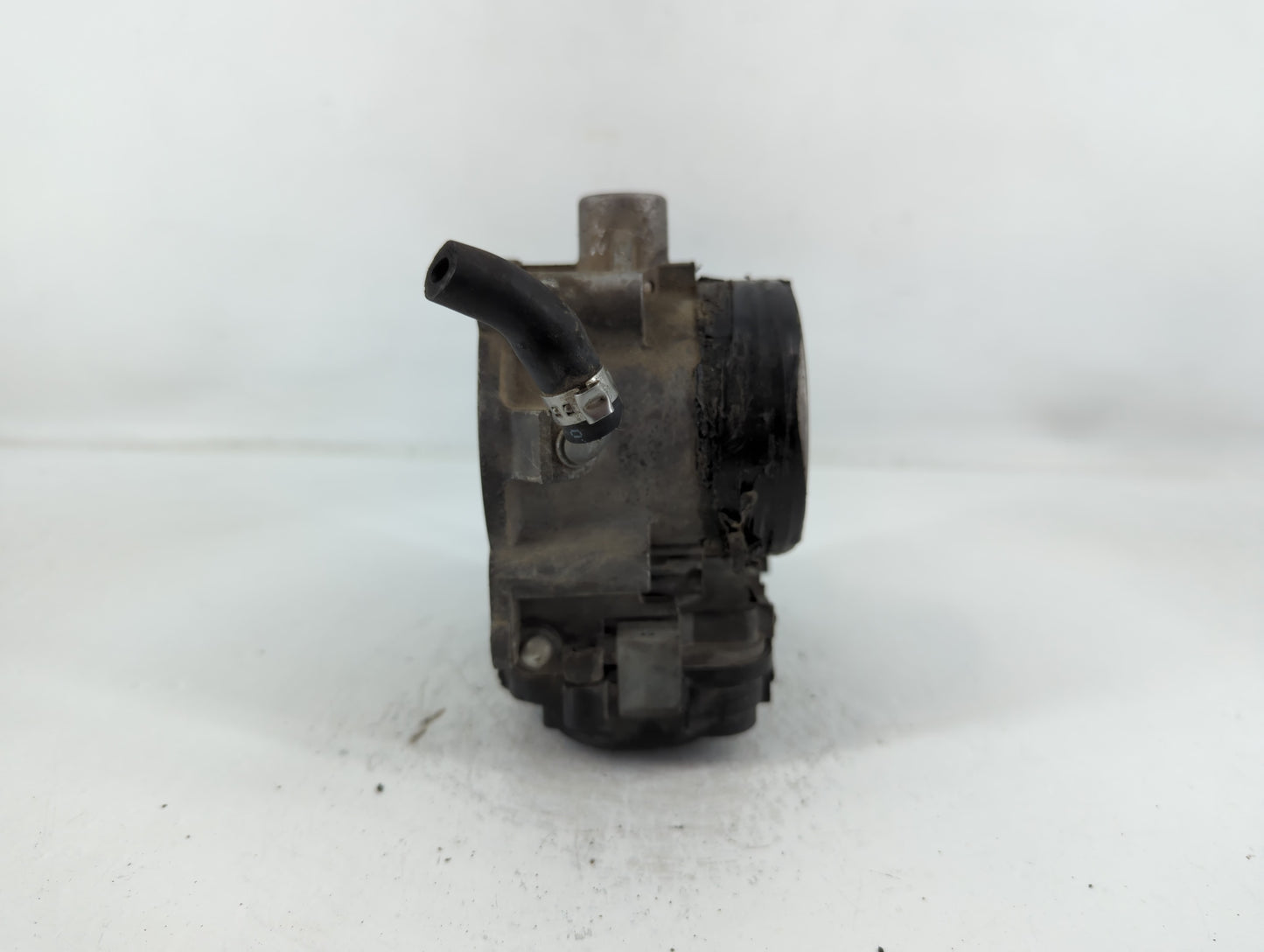 2006-2014 Volkswagen Jetta Throttle Body P/N:01818 21 22 Fits Fits 2006 2007 2008 2009 2010 2011 2012 2013 2014 OEM Used Aut