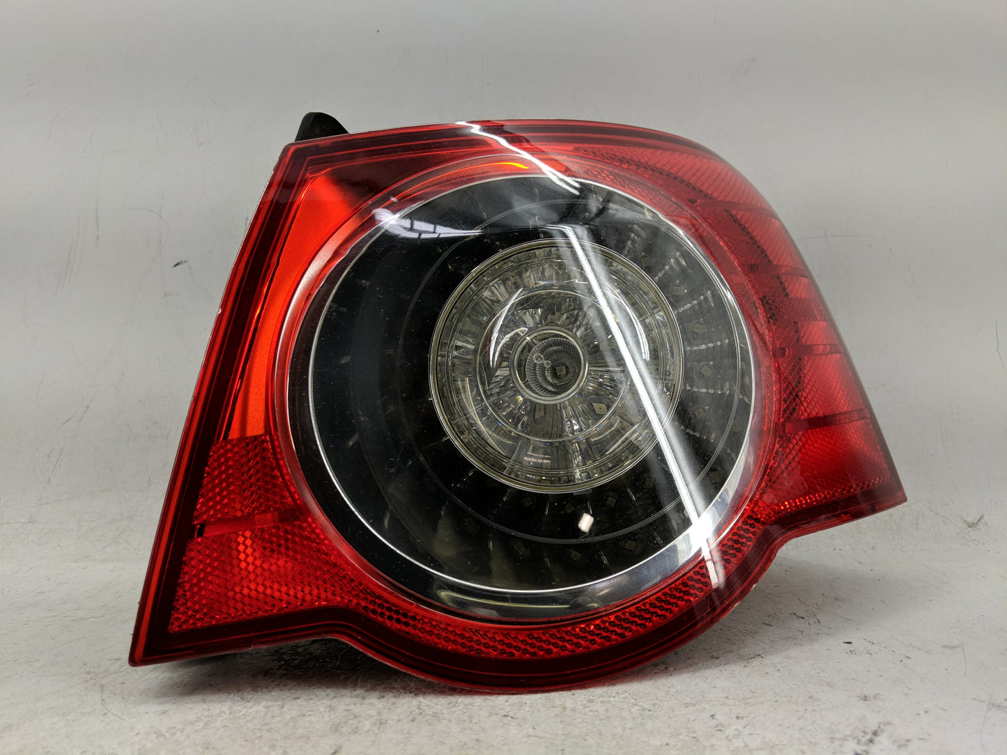 2008-2010 Volkswagen Passat Tail Light Assembly Passenger Right OEM Fits Fits 2008 2009 2010 OEM Used Auto Parts - Oemusedau
