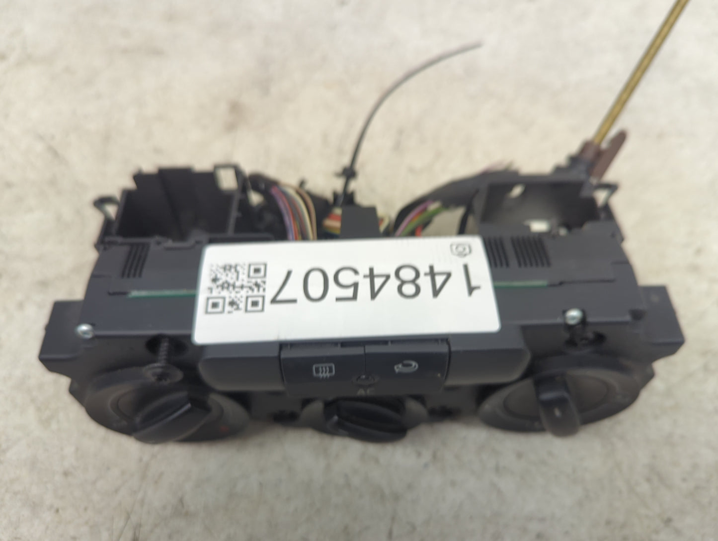 2008-2010 Volkswagen Passat Climate Control Module Temperature AC/Heater Replacement P/N:1K1820047 Fits OEM Used Auto Parts 
