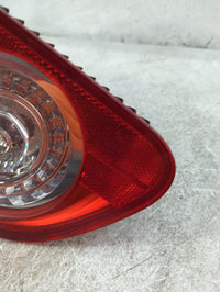 2006 Volkswagen Passat Passenger Right Side Deck Lid Mounted Tail Light 1513267 - Oemusedautoparts1.com