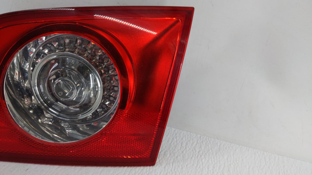 2006-2010 Volkswagen Passat Tail Light Assembly Passenger Right OEM P/N:3C9 945 094 Fits Fits 2006 2007 2008 2009 2010 OEM U