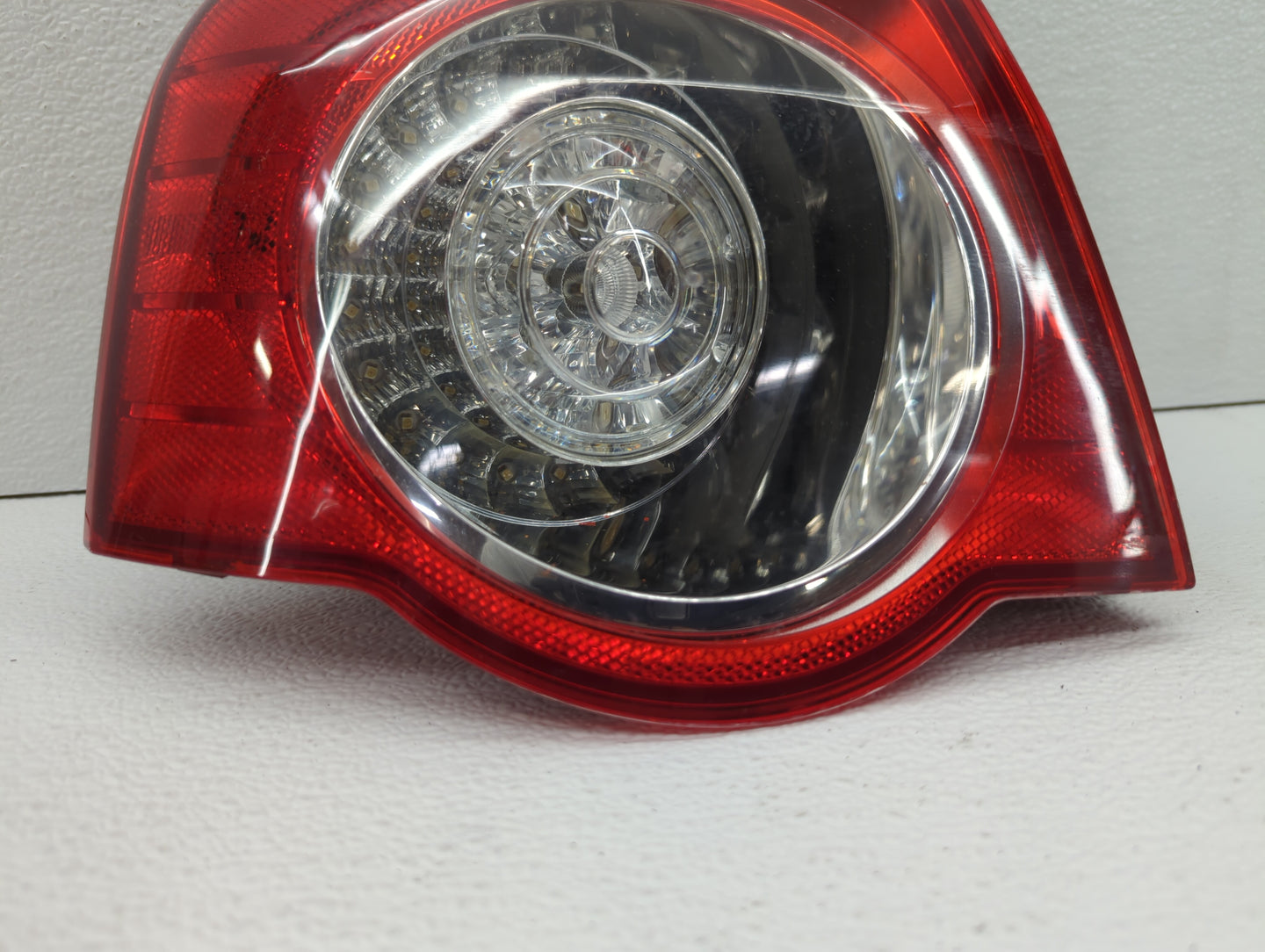 2006-2008 Volkswagen Passat Tail Light Assembly Driver Left OEM P/N:ZSB 3C5.945.095 D ZSB.3C5.945.095J Fits Fits 2006 2007 2