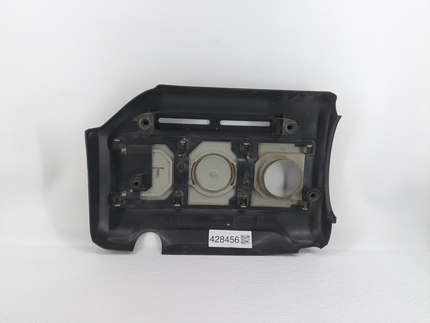 2008 Volkswagen Passat Engine Cover - Oemusedautoparts1.com
