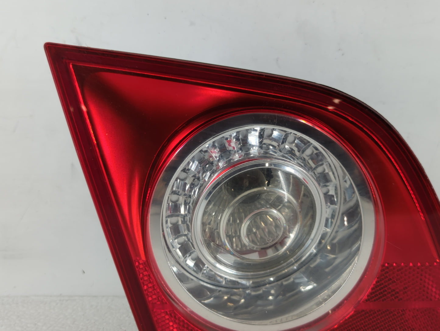 2006-2010 Volkswagen Passat Tail Light Assembly Driver Left OEM P/N:ZSB 3C5 945 093 F ZSB 3C5 945 093 D Fits OEM Used Auto P