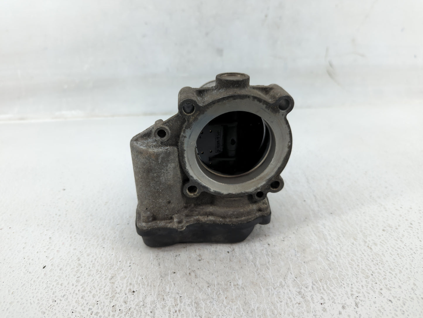 2006-2010 Volkswagen Passat Throttle Body P/N:06F 133 062 G Fits OEM Used Auto Parts - Oemusedautoparts1.com