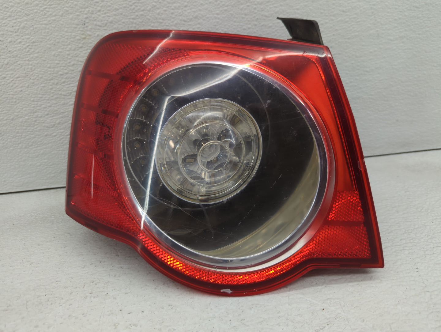 2006-2010 Volkswagen Passat Tail Light Assembly Driver Left OEM P/N:3C9 945 093A 05S Fits Fits 2006 2007 2008 2009 2010 OEM 