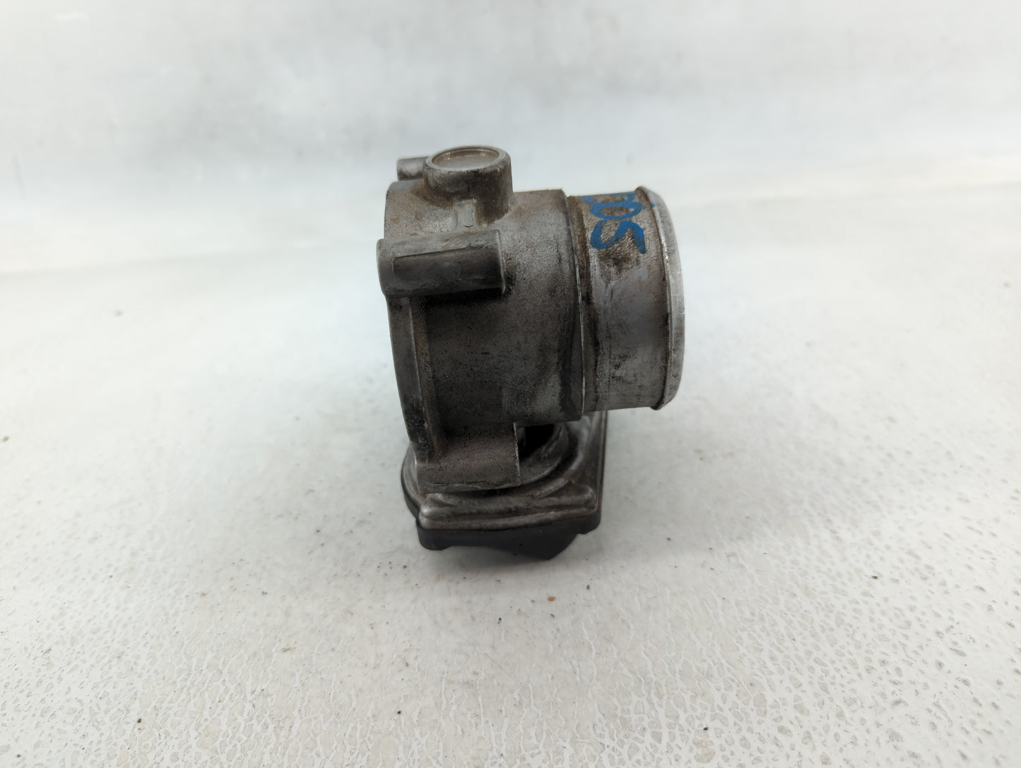2006-2010 Volkswagen Passat Throttle Body P/N:06F 133 062 G Fits OEM Used Auto Parts - Oemusedautoparts1.com