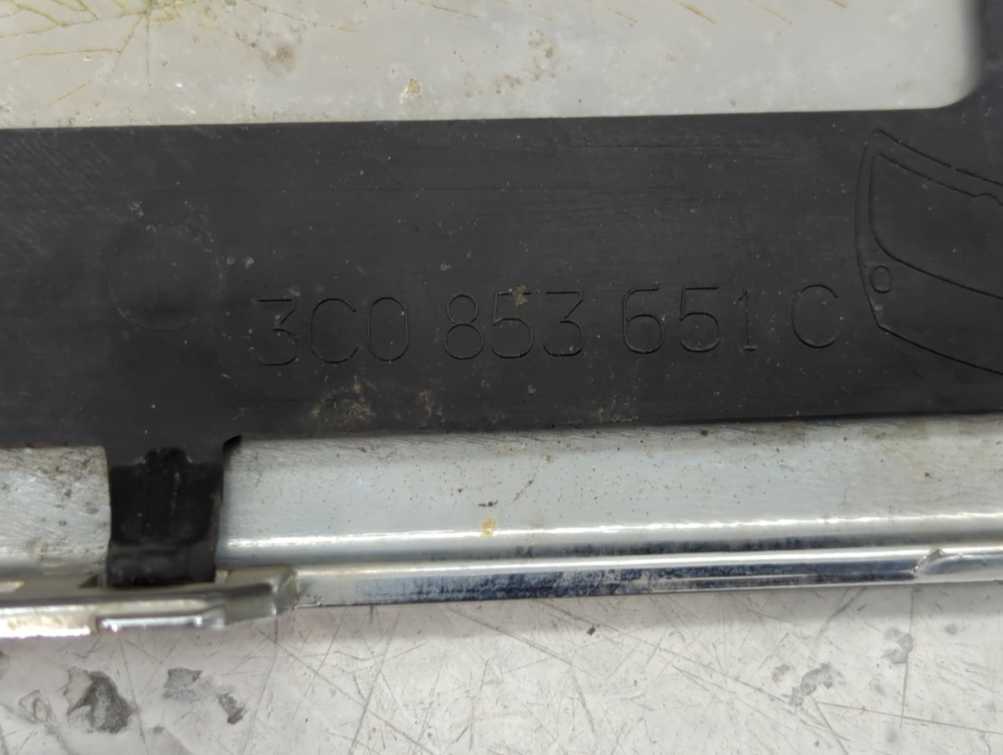 2006-2010 Volkswagen Passat Front Grille Bumper Not Included 779359 - Oemusedautoparts1.com