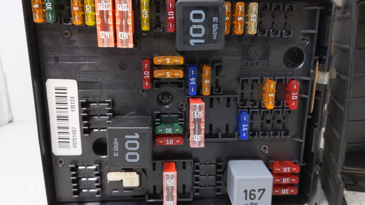 2008-2010 Volkswagen Passat Fusebox Fuse Box Panel Relay Module P/N:3C0937125 15403373 Fits OEM Used Auto Parts - Oemusedaut
