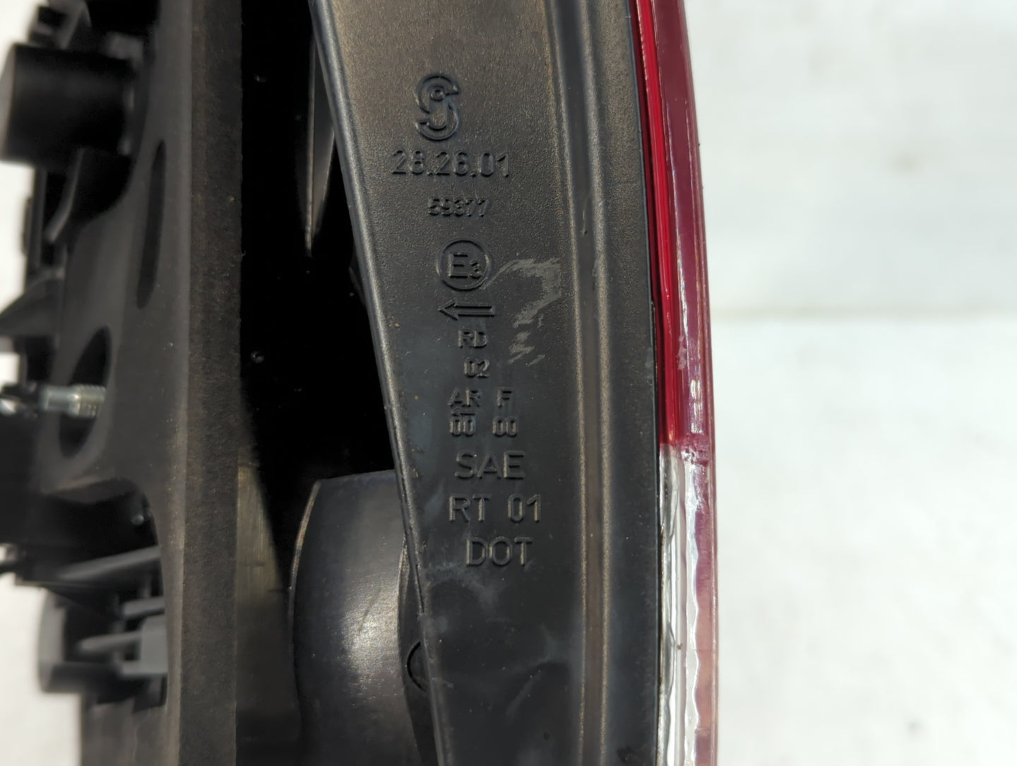2007-2010 Volkswagen Touareg Tail Light Assembly Driver Left OEM Fits Fits 2007 2008 2009 2010 OEM Used Auto Parts - Oemused