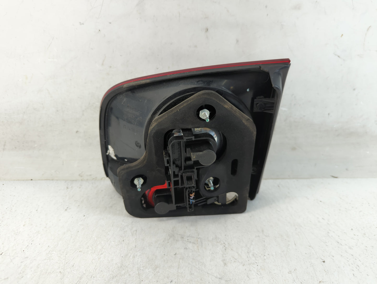 2007-2010 Volkswagen Touareg Tail Light Assembly Driver Left OEM Fits Fits 2007 2008 2009 2010 OEM Used Auto Parts - Oemused