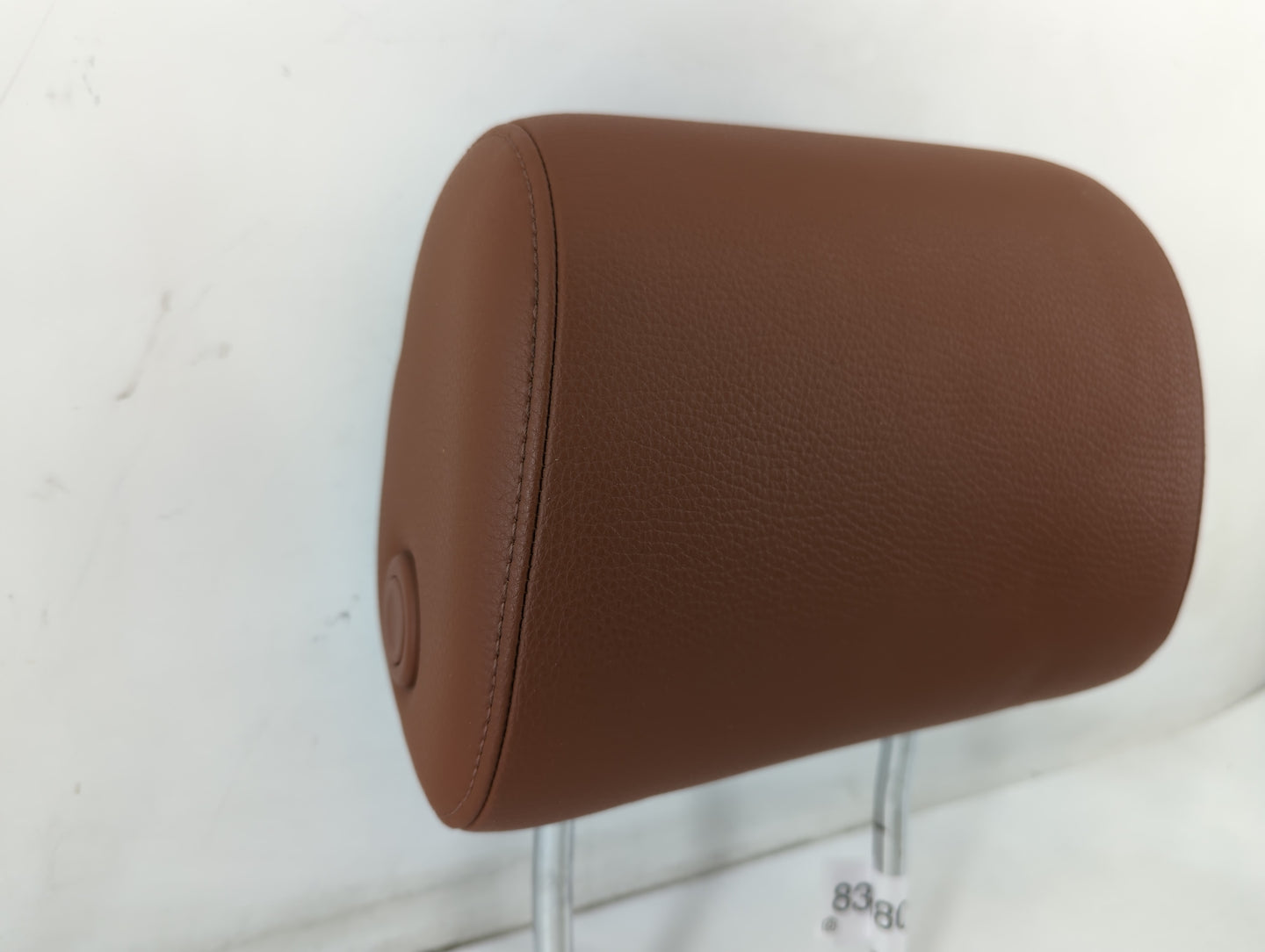 2008-2010 Volkswagen Touareg Headrest Head Rest Front Driver Passenger Seat Fits Fits 2008 2009 2010 OEM Used Auto Parts - O