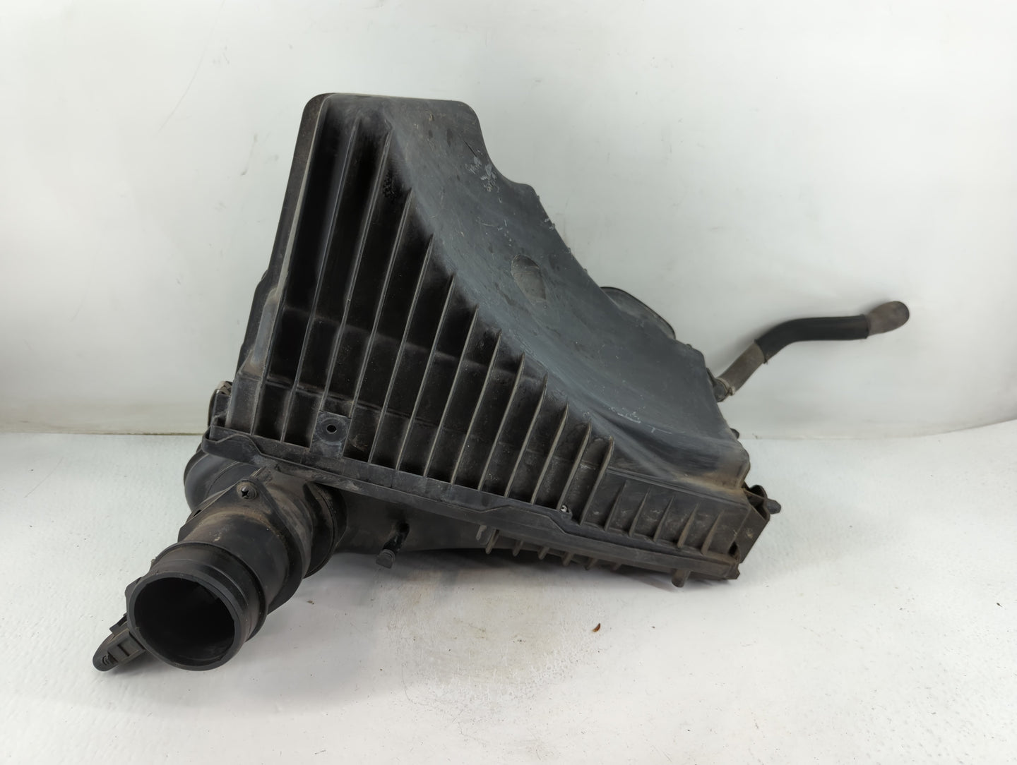 2007-2009 Volkswagen Touareg Air Cleaner Intake-duct Hose Tube - Oemusedautoparts1.com