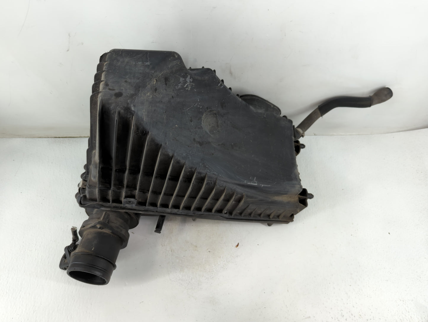 2007-2009 Volkswagen Touareg Air Cleaner Intake-duct Hose Tube - Oemusedautoparts1.com