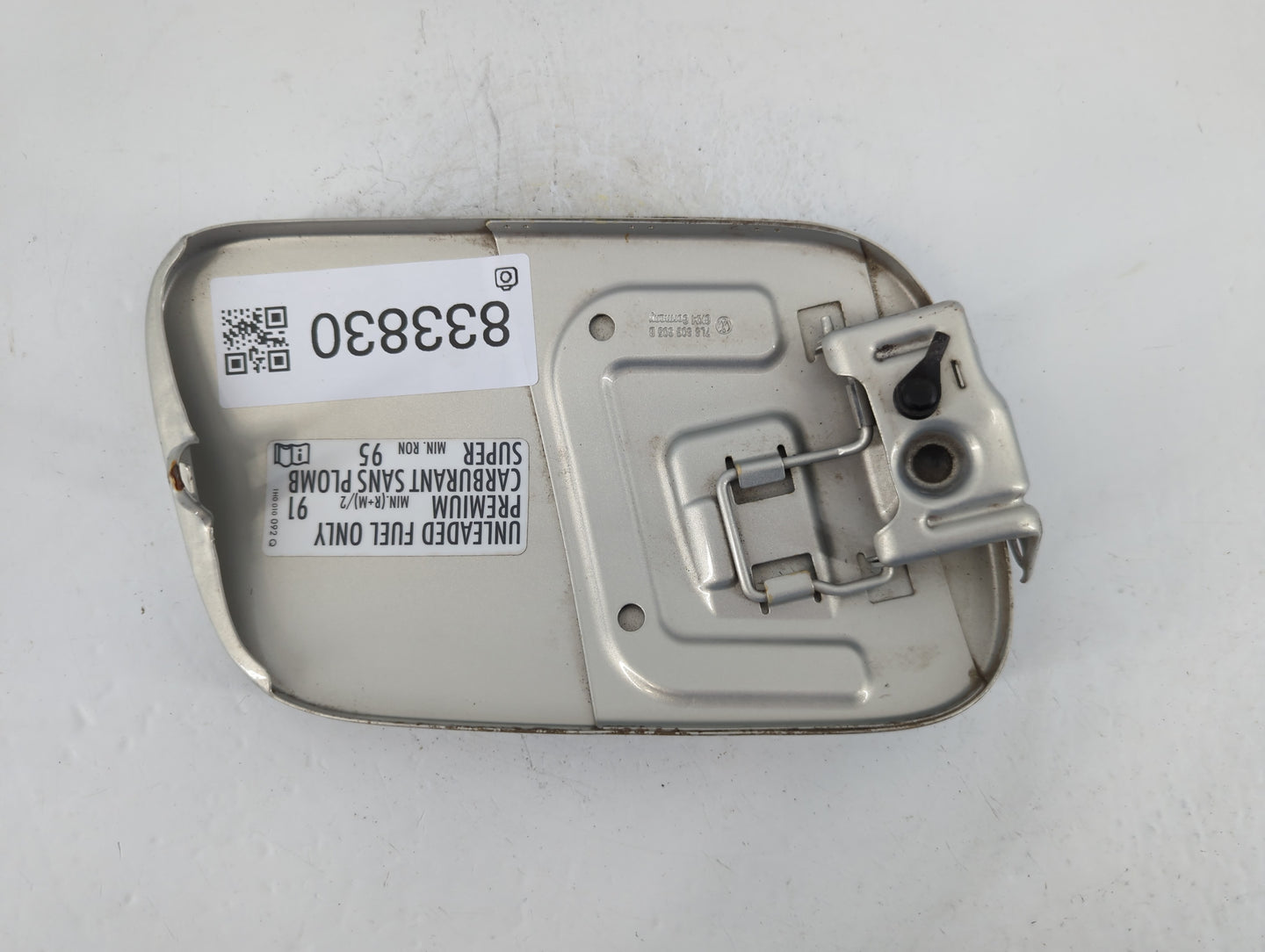 2008 Volkswagen Touareg Fuel Tank Door Lid Gas Tank - Oemusedautoparts1.com