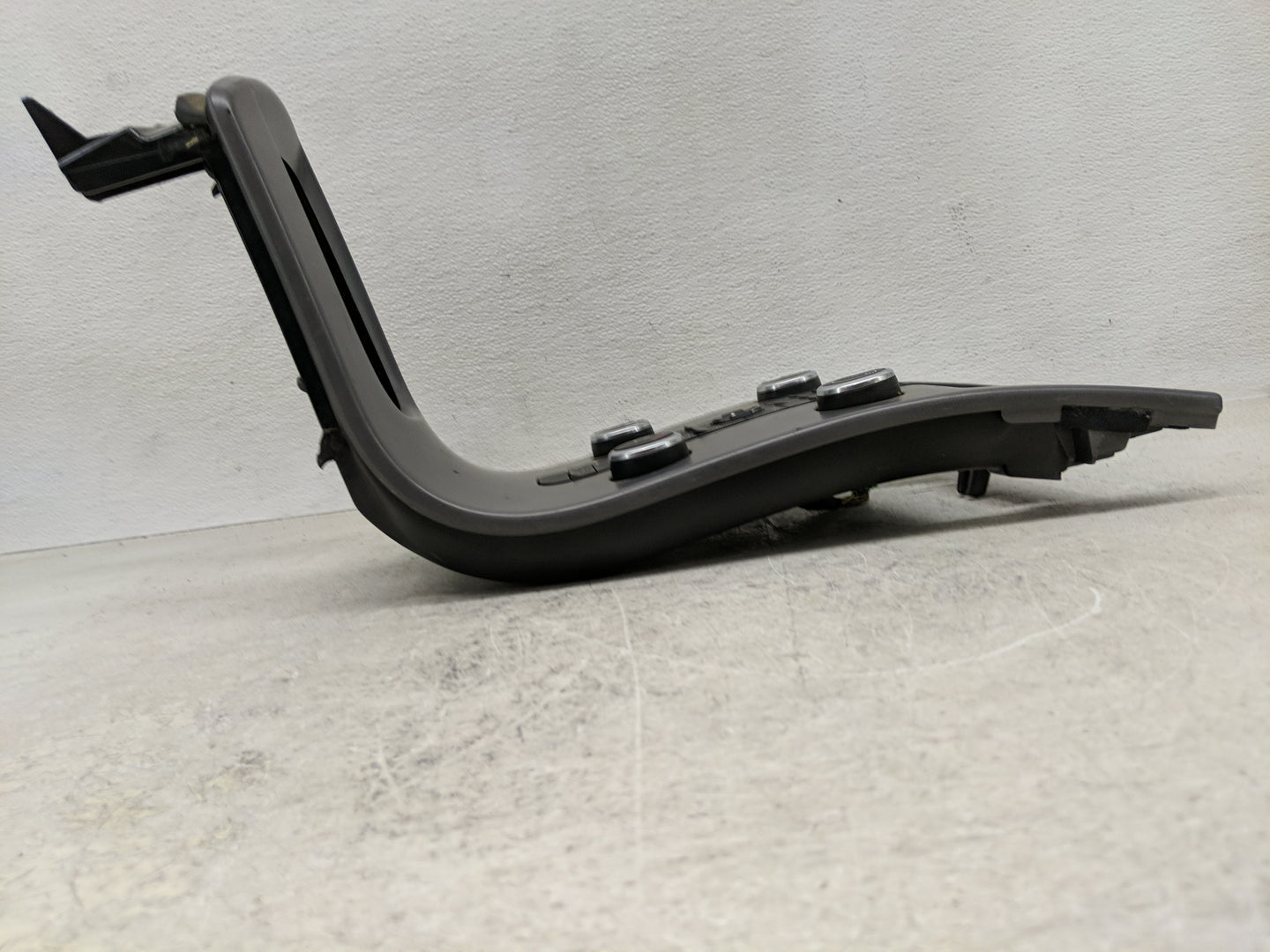 2008-2010 Volvo C30 Radio Control Panel - Oemusedautoparts1.com