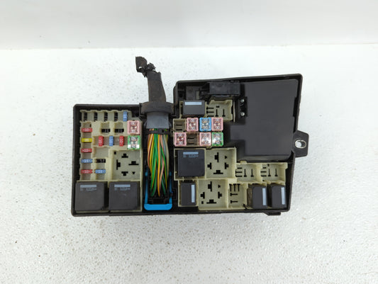 2008-2010 Volvo C30 Fusebox Fuse Box Panel Relay Module P/N:8688040 Fits Fits 2008 2009 2010 OEM Used Auto Parts