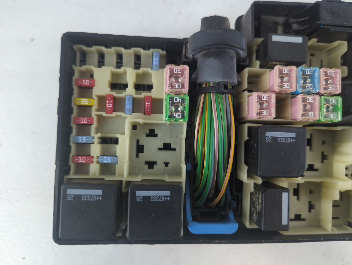 2008-2010 Volvo S40 Fusebox Fuse Box Panel Relay Module P/N:8688040 Fits Fits 2008 2009 2010 OEM Used Auto Parts - Oemusedau
