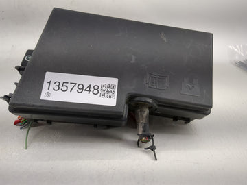 2008-2010 Volvo S40 Fusebox Fuse Box Panel Relay Module P/N:518818000 8688040 Fits Fits 2008 2009 2010 OEM Used Auto Parts -