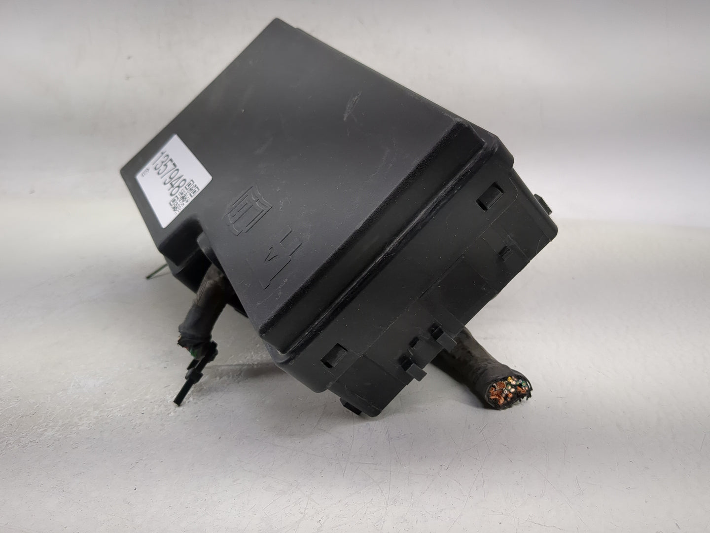 2008-2010 Volvo S40 Fusebox Fuse Box Panel Relay Module P/N:518818000 8688040 Fits Fits 2008 2009 2010 OEM Used Auto Parts -