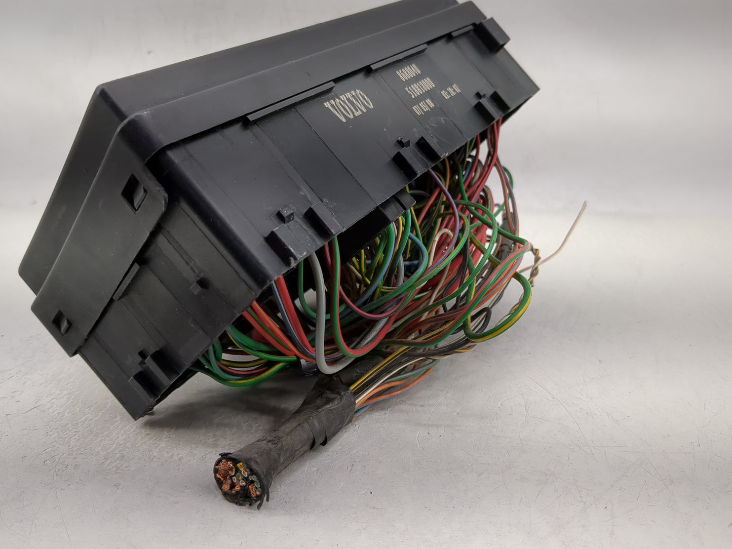 2008-2010 Volvo S40 Fusebox Fuse Box Panel Relay Module P/N:518818000 8688040 Fits Fits 2008 2009 2010 OEM Used Auto Parts -