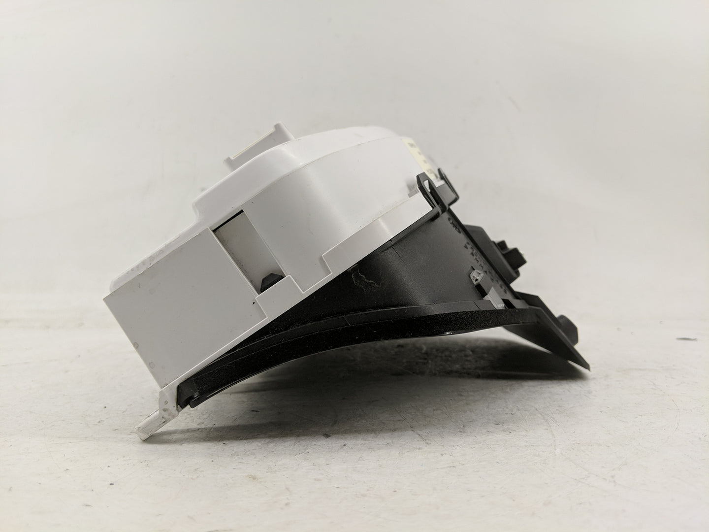 2008 Volvo S80 Instrument Cluster Speedometer Gauges Fits OEM Used Auto Parts - Oemusedautoparts1.com