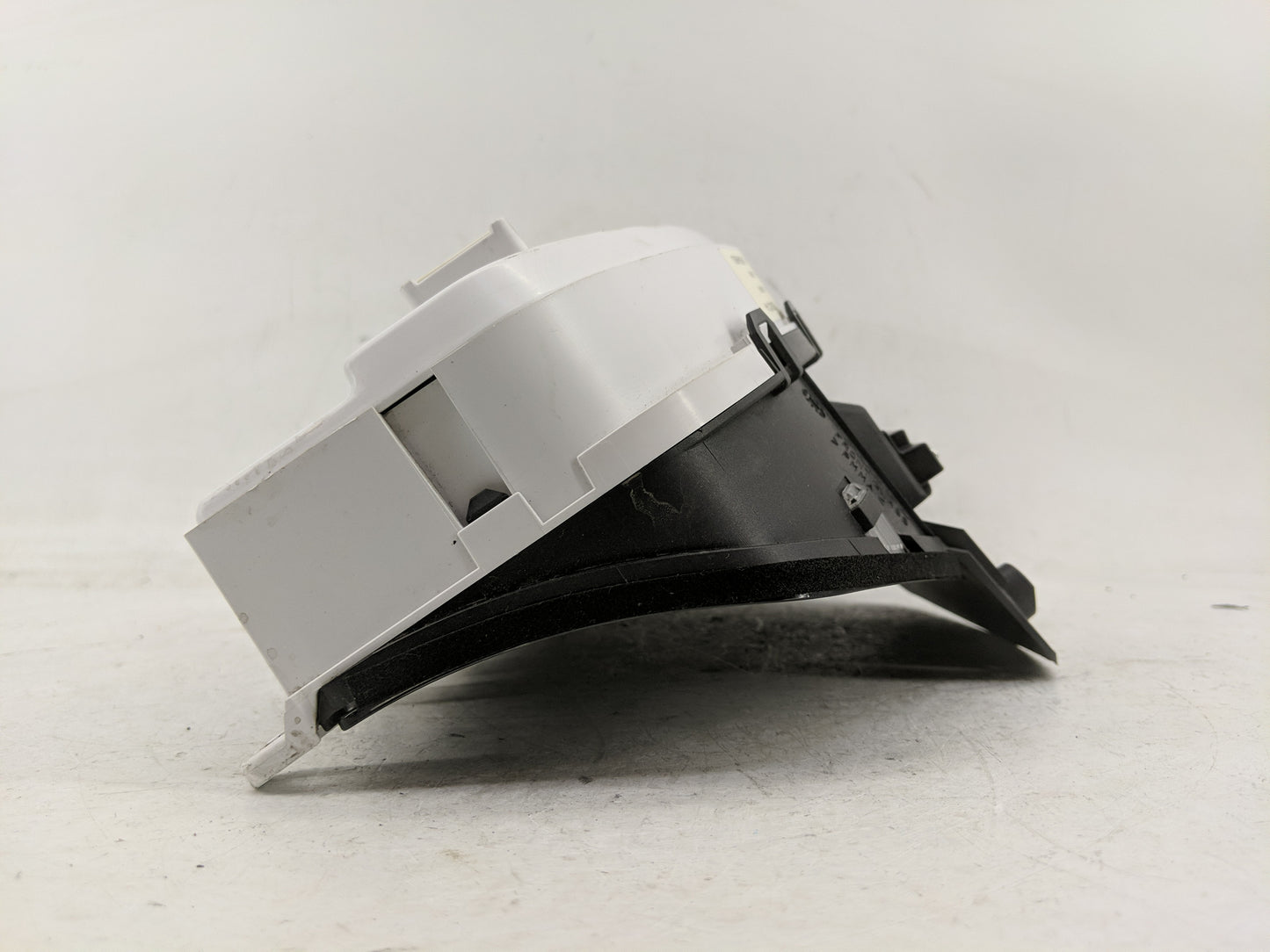 2008 Volvo S80 Instrument Cluster Speedometer Gauges Fits OEM Used Auto Parts - Oemusedautoparts1.com