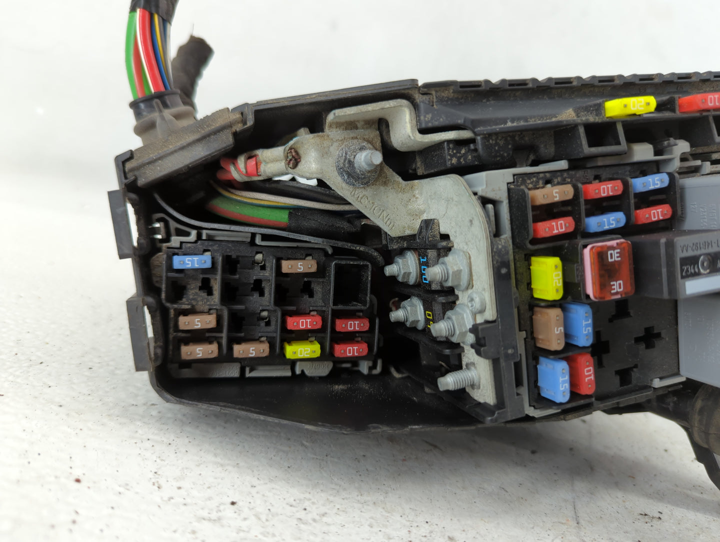 2011-2012 Volvo S80 Fusebox Fuse Box Panel Relay Module P/N:6G9T-14A067-0A Fits Fits 2011 2012 2013 2014 OEM Used Auto Parts
