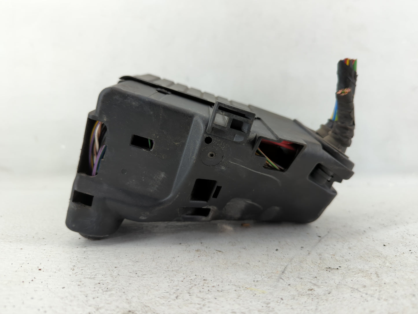 2011-2012 Volvo S80 Fusebox Fuse Box Panel Relay Module P/N:6G9T-14A067-0A Fits Fits 2011 2012 2013 2014 OEM Used Auto Parts
