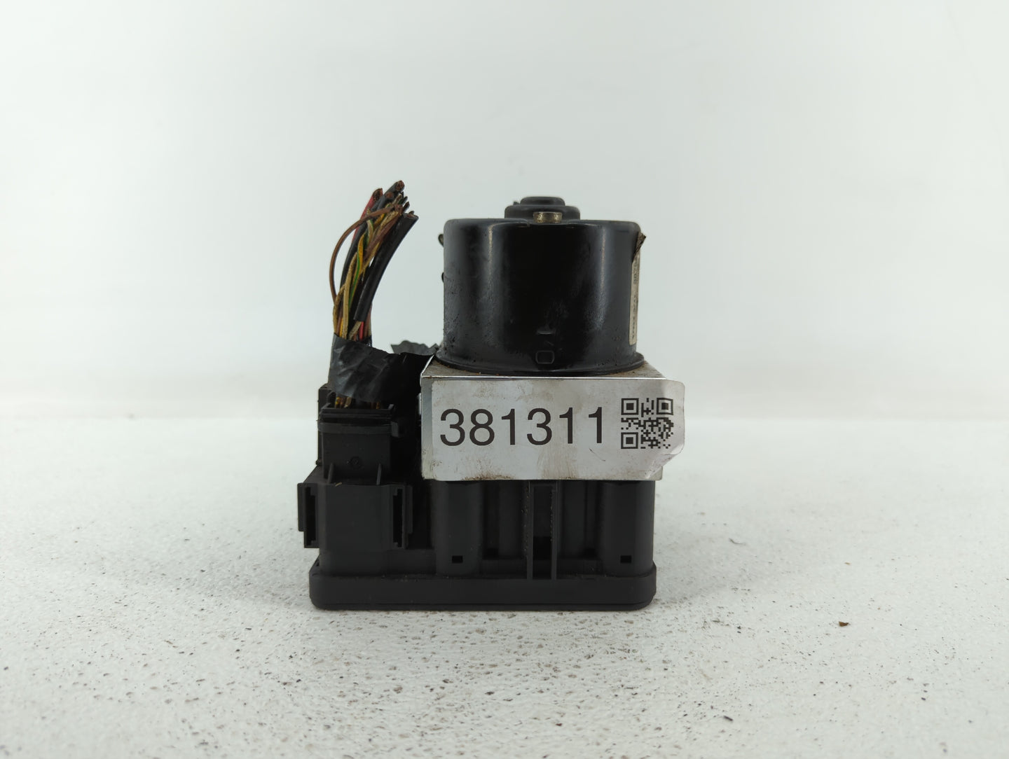 2008 Volvo V40 ABS Pump Control Module Replacement P/N:4N51-2C405-GB Fits Fits 2007 OEM Used Auto Parts - Oemusedautoparts1.