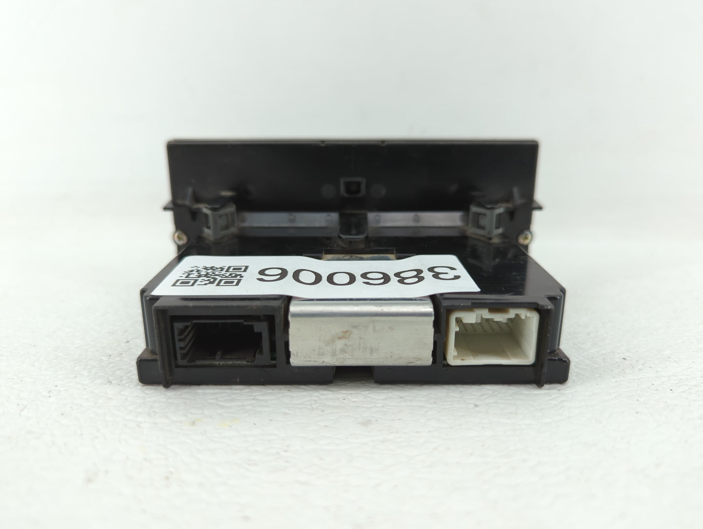 2008 Volvo V40 Radio AM FM Cd Player Receiver Replacement P/N:31268051 30797719, 31268055 Fits Fits 2007 2009 2010 2011 2012