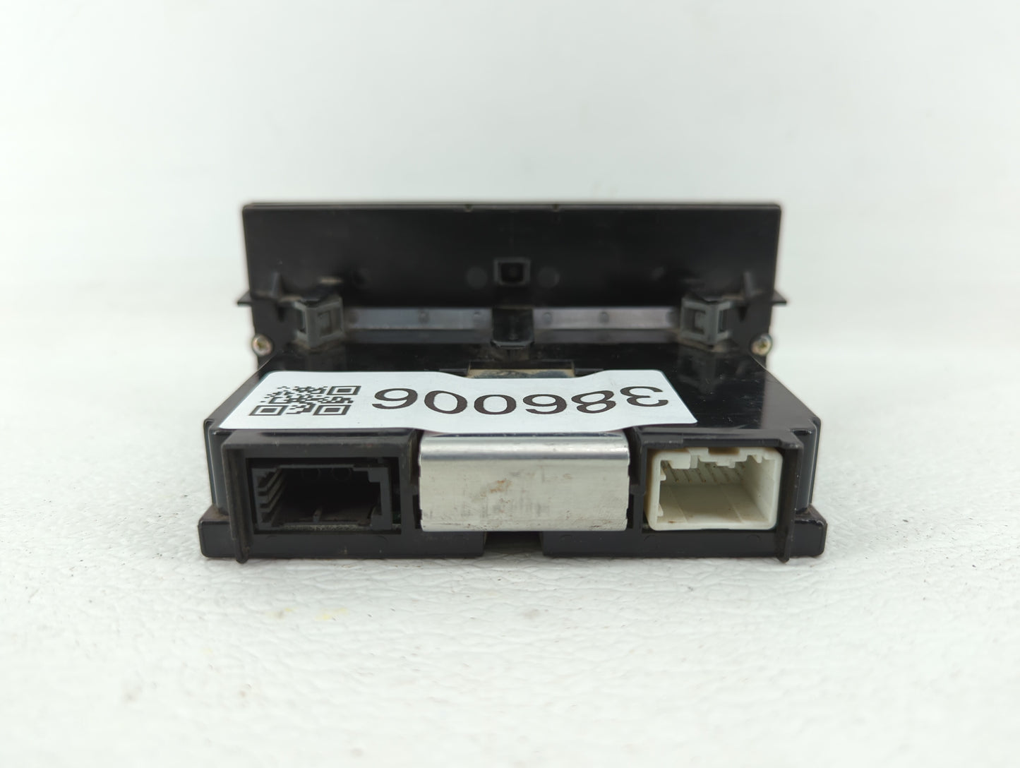 2008 Volvo V40 Radio AM FM Cd Player Receiver Replacement P/N:31268051 30797719, 31268055 Fits Fits 2007 2009 2010 2011 2012