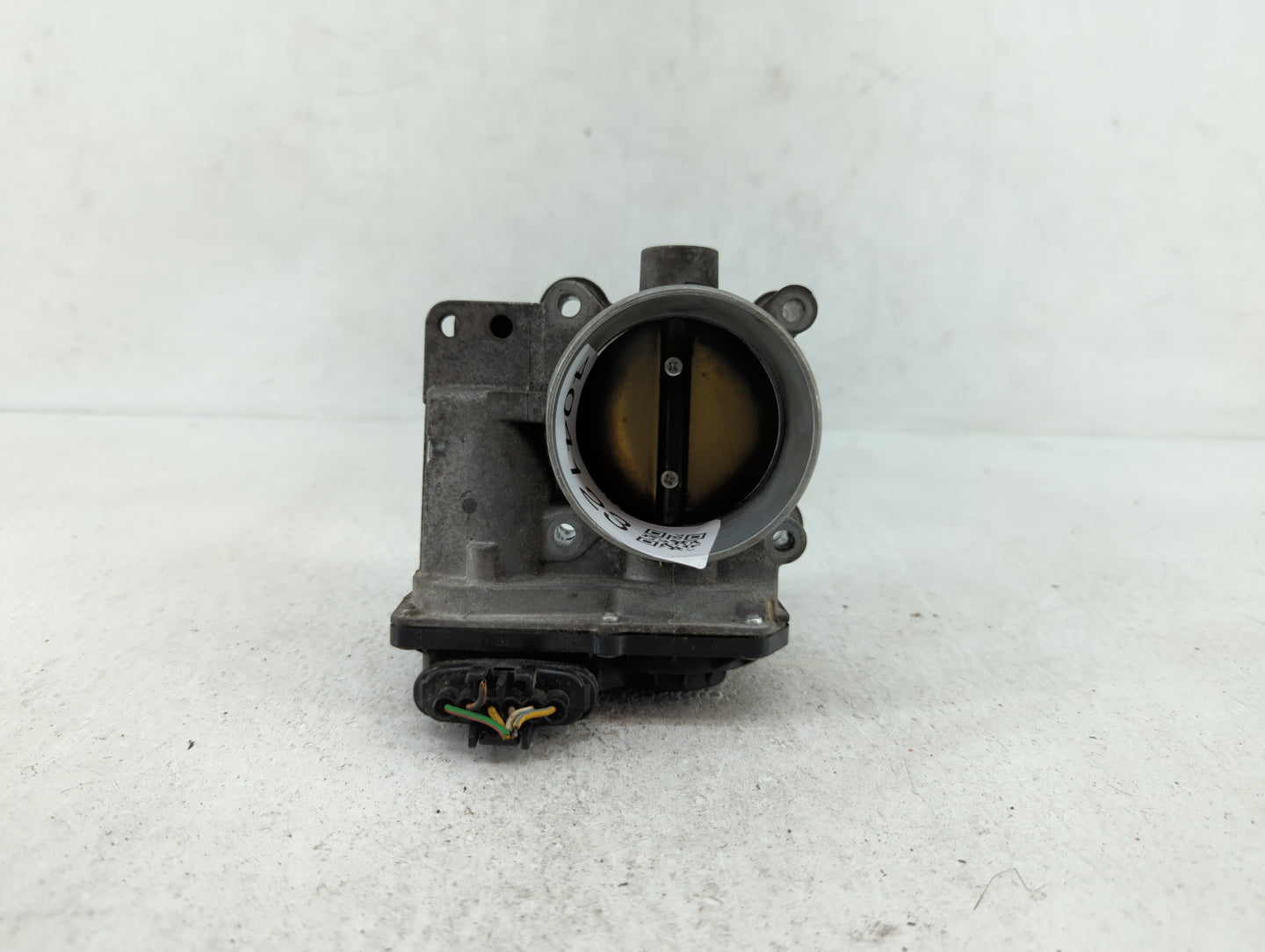 2008 Volvo V40 Throttle Body P/N:11L18 0543 8677694 Fits Fits 2004 2005 2006 2007 2009 2010 OEM Used Auto Parts - Oemusedaut