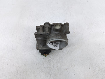 2008 Volvo V40 Throttle Body P/N:11L18 0543 8677694 Fits Fits 2004 2005 2006 2007 2009 2010 OEM Used Auto Parts