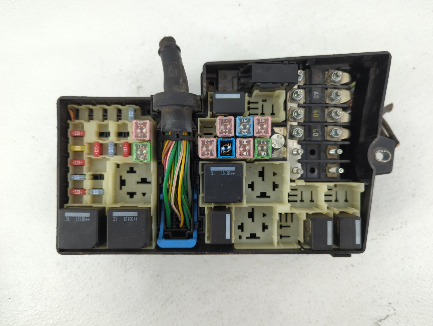 2008 Volvo V40 Fusebox Fuse Box Panel Relay Module P/N:518818000 Fits Fits 2009 2010 OEM Used Auto Parts - Oemusedautoparts1