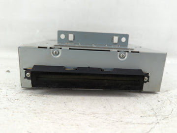 Volvo V40 Am Fm Cd Player Radio Receiver - Oemusedautoparts1.com
