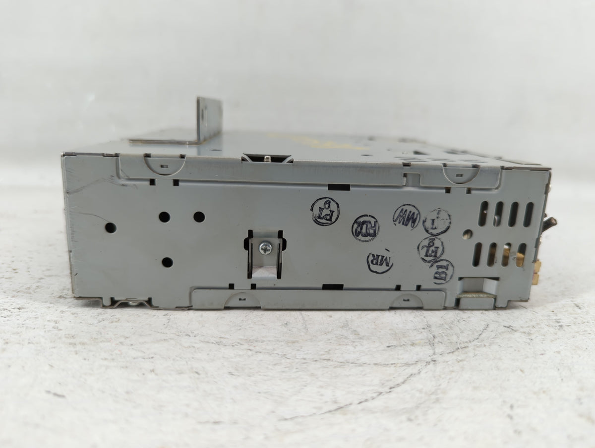 Volvo V40 Am Fm Cd Player Radio Receiver 554399 - Oemusedautoparts1.com