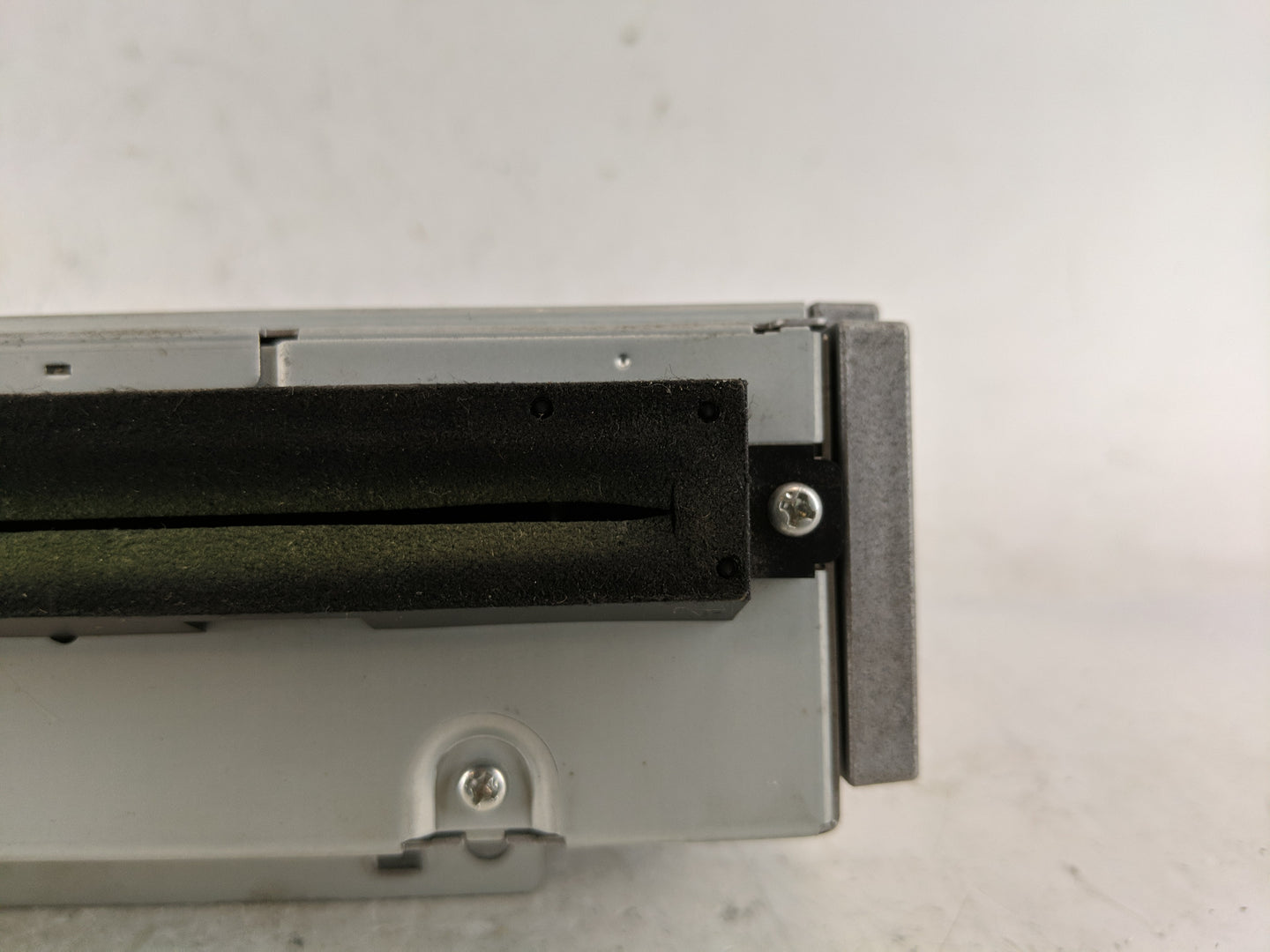2007-2009 Volvo V50 Radio AM FM Cd Player Receiver Replacement P/N:96170-B2090CA Fits Fits 2007 2008 2009 2010 OEM Used Auto